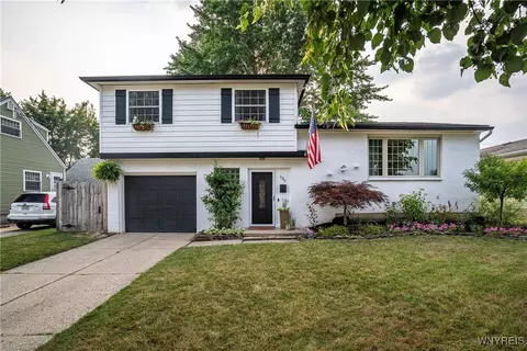 136 Marrano Dr, Depew, NY 14043