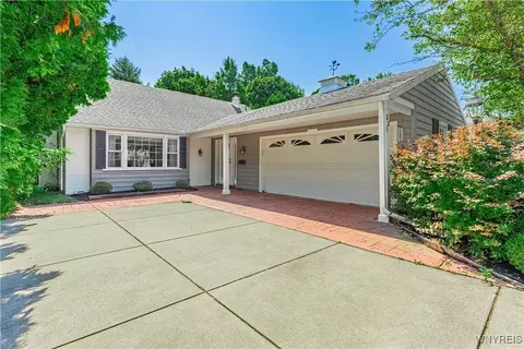 331 Sherbrooke Ave, Amherst, NY 14221
