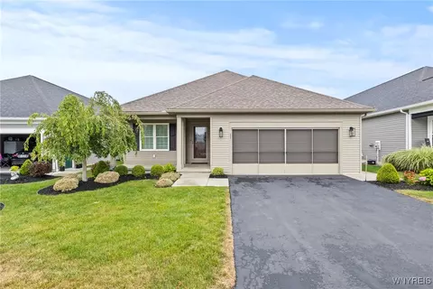 11 Henslow, Lancaster, NY 14086