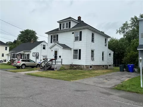2725 Caledonia St, Newfane, NY 14108