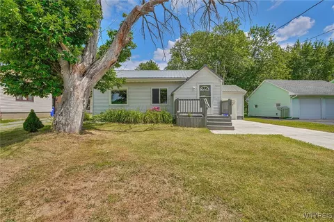 4111 Burke Pkwy, Buffalo, NY 14219
