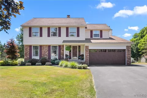173 Stoneridge Ct, Aurora, NY 14052