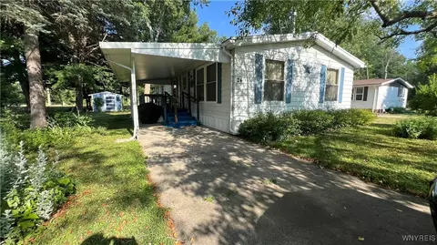 24 Maple Ave, Alden, NY 14004