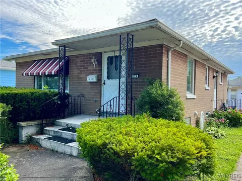 124 Carmen Rd, Amherst, NY 14226