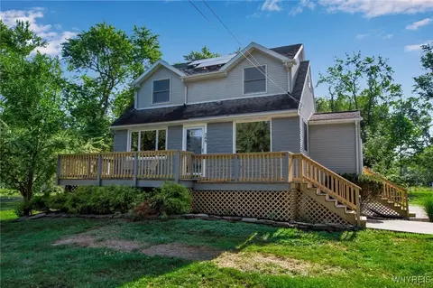 549 Campbell Blvd, Getzville, NY 14068