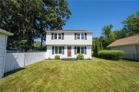 5717 Lakeview Ter, Lake View, NY 14085