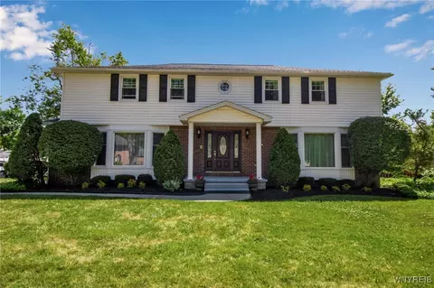 92 Dan Troy Dr, Amherst, NY 14221
