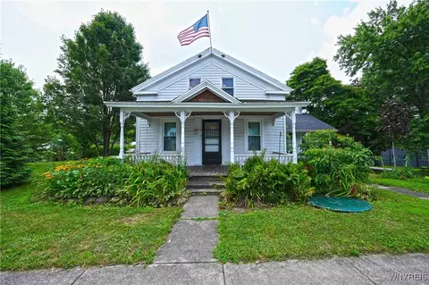 120 N Main St N, Holland, NY 14080
