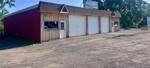 17 5 Main St, Hanover, NY 14062
