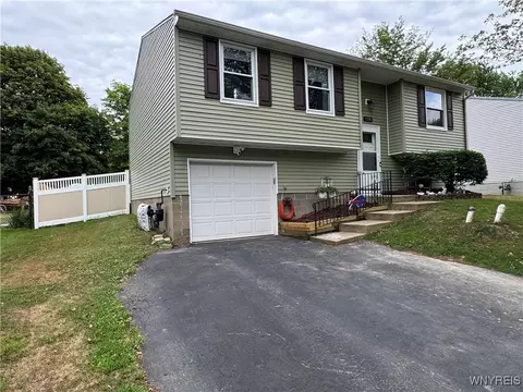 1396 Independence Dr, Evans, NY 14047