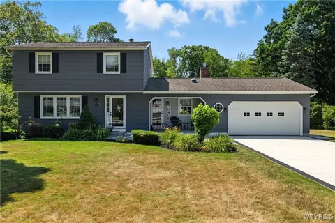 4640 Day Rd, Lockport, NY 14094