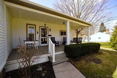 135 Elliot St, Porter, NY 14174