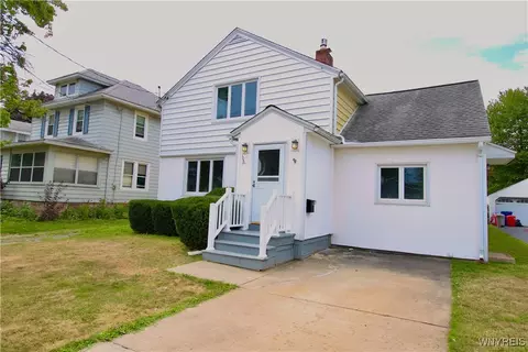 106 Roseland Ave, Ridgeway, NY 14103