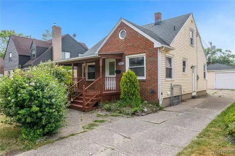 352 Grover Cleveland Hwy, Amherst, NY 14226