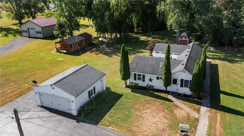12561 Clarence Center Rd, Newstead, NY 14001