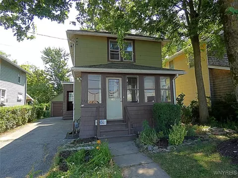 128 S New York St, Lockport, NY 14094