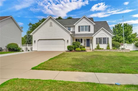 54 Village Vw, Lancaster, NY 14086