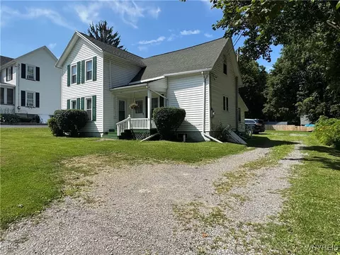 1083 W Buffalo St, Warsaw, NY 14569