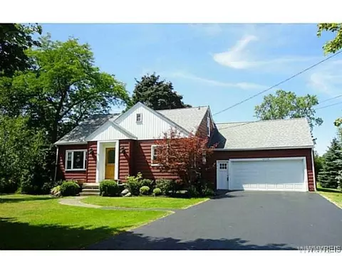 6528 Campbell Blvd, Pendleton, NY 14094