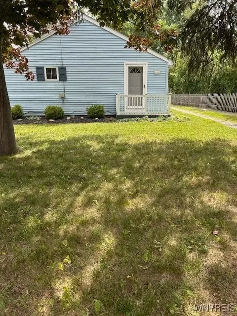5541 Deacon St, Hamburg, NY 14075