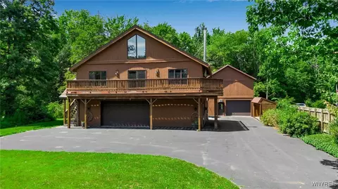 156 Sea Lion Dr, Mayville, NY 14757