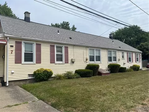 3 Longfellow Ct # -7, Tonawanda, NY 14150