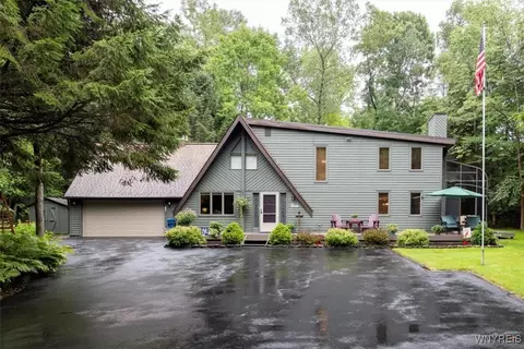 68 Hardwood Ct, Glenwood, NY 14069
