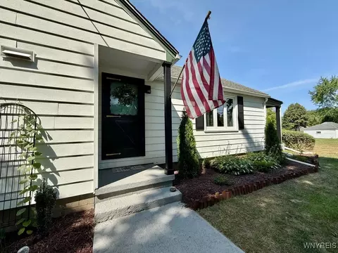 3804 Lockport Olcott Rd, Lockport, NY 14094