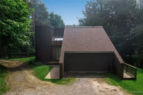 12121 Warner Hill Rd, Wales, NY 14139