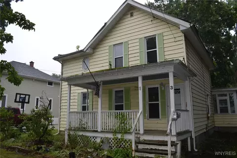3 Jaekle Ave, Hanover, NY 14136