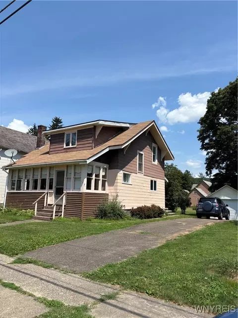 82 Merden St, Salamanca, NY 14779