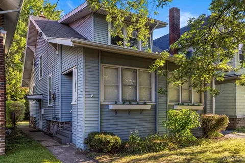 1148 Haeberle Ave, Niagara Falls, NY 14301