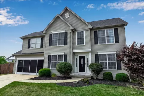 6505 Pincherry Way, Lake View, NY 14085