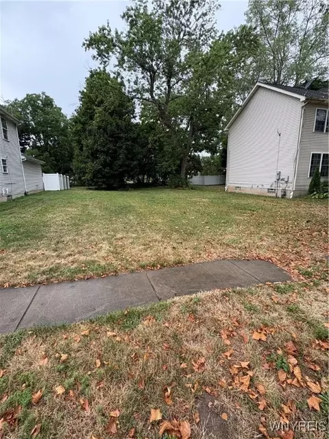 56 Kane St, Buffalo, NY 14204
