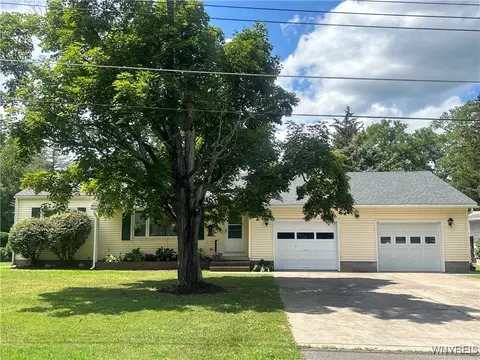 76 Georges Dr, Attica, NY 14011