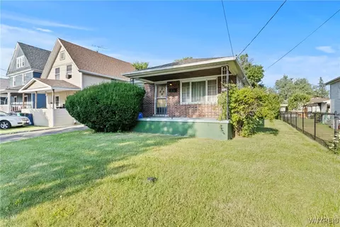 235 72nd St, Niagara Falls, NY 14304