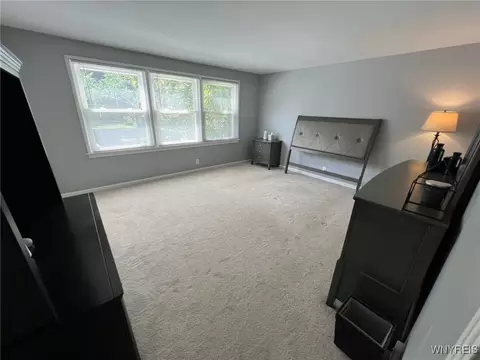 Bedroom - 450 Barton Dr, Lewiston, NY 14092 photo 1 of 7
