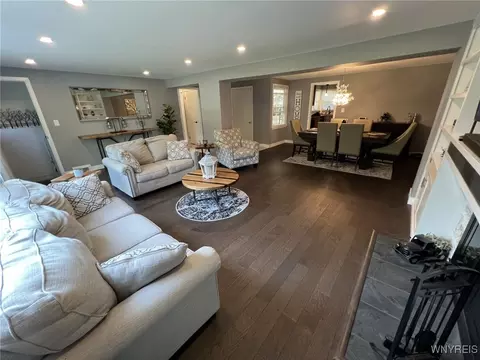 Living - 450 Barton Dr, Lewiston, NY 14092 photo 1 of 5