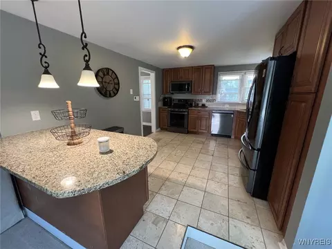 Kitchen - 450 Barton Dr, Lewiston, NY 14092 photo 4 of 4