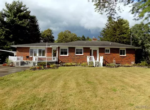8910 Tonawanda Crk Rd, Clarence Center, NY 14032