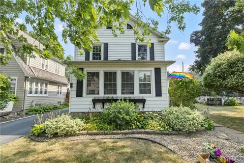 94 Morrow Ave, Lockport, NY 14094