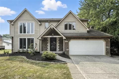 29 Brush Creek Rd, Amherst, NY 14221