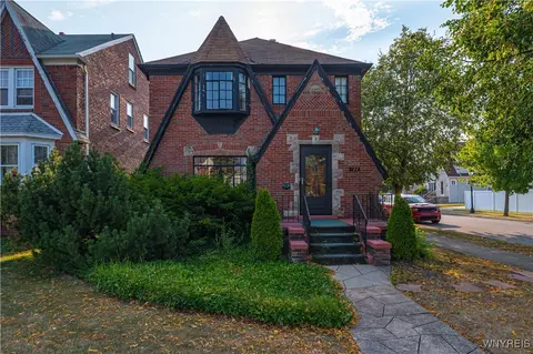 722 Colvin Blvd, Buffalo, NY 14217
