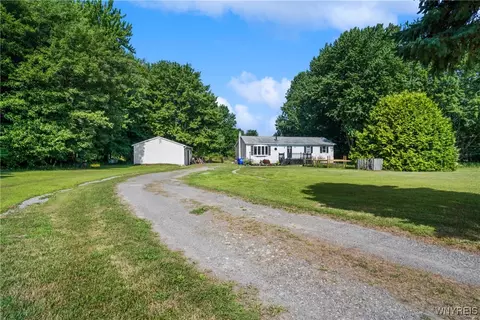 1590 Carmen Rd, Somerset, NY 14012