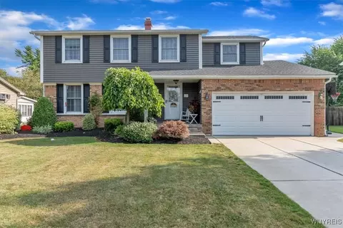 28 Kennedy Ct, Lancaster, NY 14086