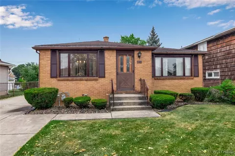 132 Santin Dr, Cheektowaga, NY 14225
