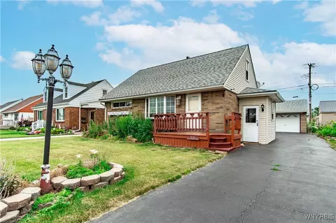 231 N Pleasant Pkwy, Cheektowaga, NY 14206