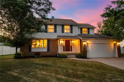 10 San Mateo Ct, East Amherst, NY 14051