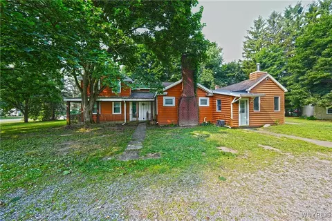 4780 Clark St, Hamburg, NY 14075