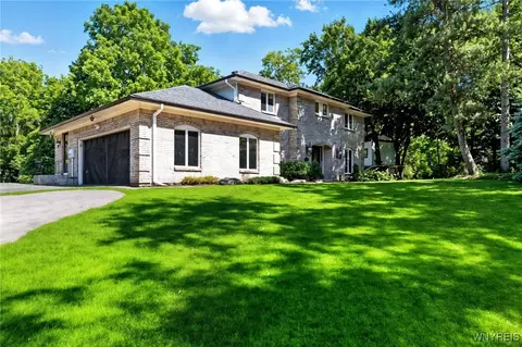 2 Gothic Ledge, Lockport, NY 14094 photo 3